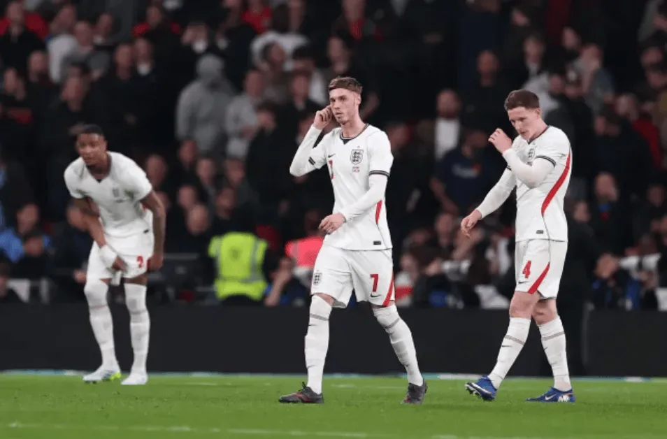 九游官网-李-迪克森：帕尔默丢球不回追做得不够，福登踢伪9也没奏效